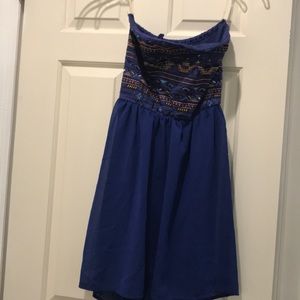 Beautiful blue sleeveless dress